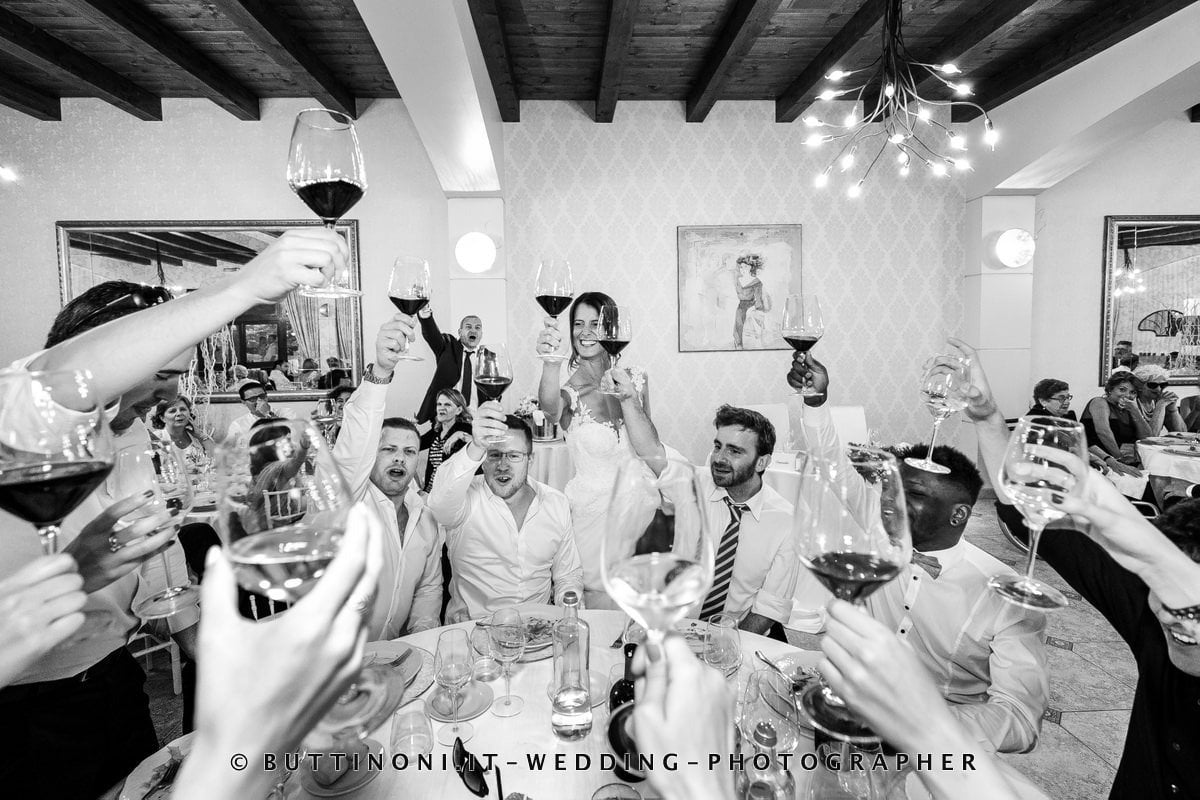 Matrimonio in Tenuta Olmetta Osio 152 Sala da Pranzo Sposi Matrimonio Ristorante Tenuta Olmetta Osio Sotto Bergamo Reportage senza pose © Carlo Buttinoni Fotografo