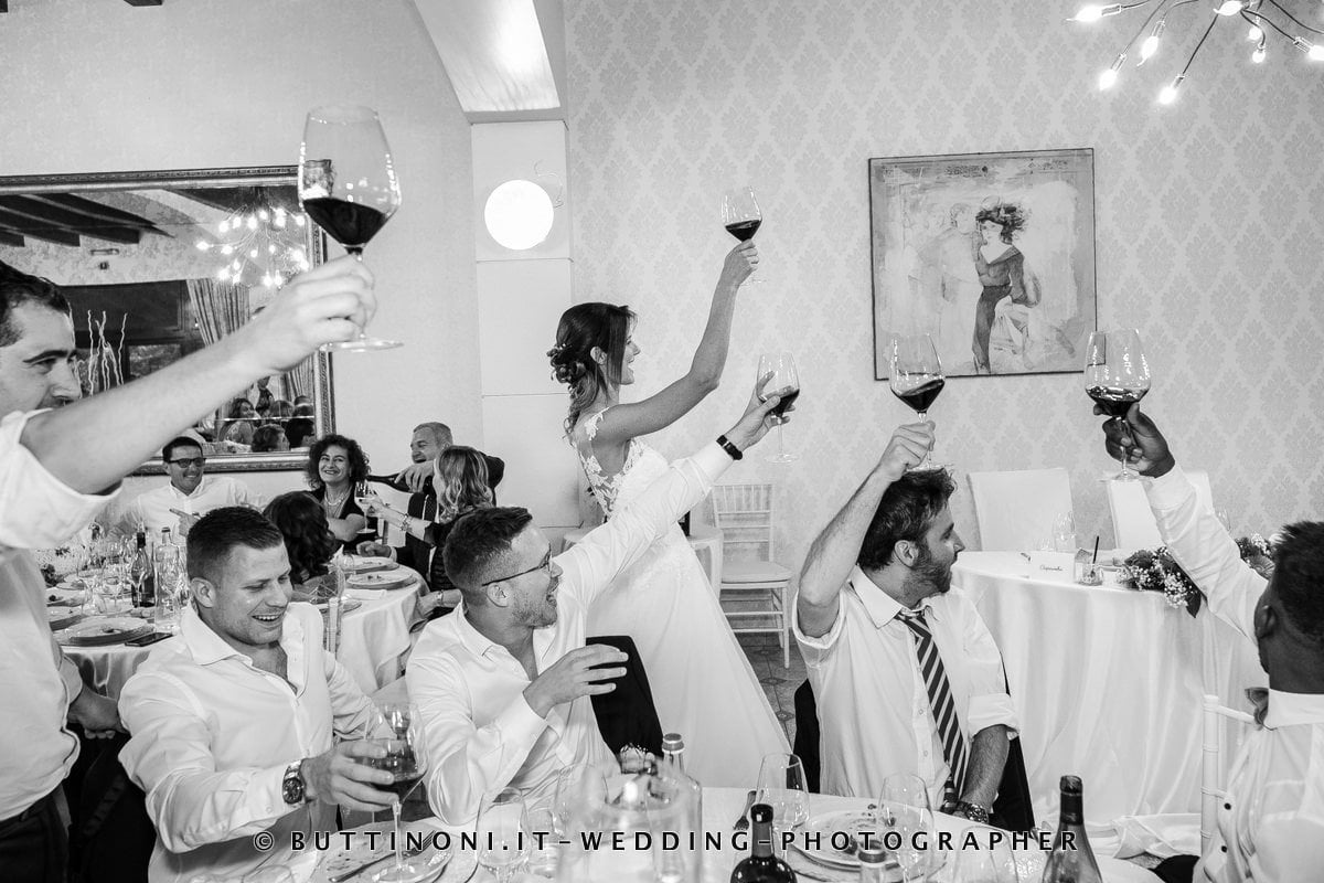Matrimonio in Tenuta Olmetta Osio 154 Sala da Pranzo Sposi Matrimonio Ristorante Tenuta Olmetta Osio Sotto Bergamo Reportage senza pose © Carlo Buttinoni Fotografo