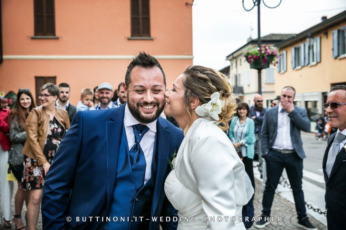 Sposi Matrimonio Chiesa Parrocchia di Misano Gera d'Adda Bergamo Reportage senza pose © Carlo Buttinoni Fotografo