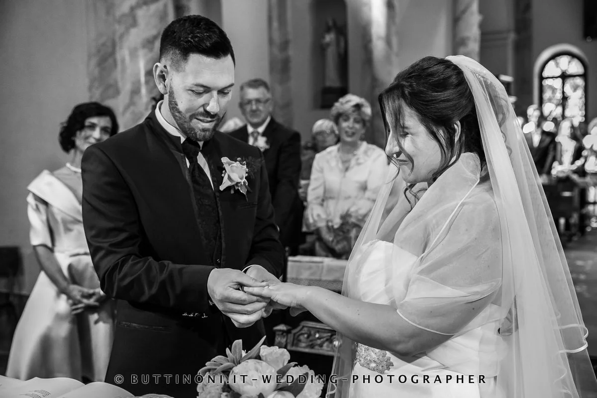 Villa Baiana 102 Fotografo Sposi Matrimonio Santuario di San Rocco Spirano Bergamo Reportage senza pose