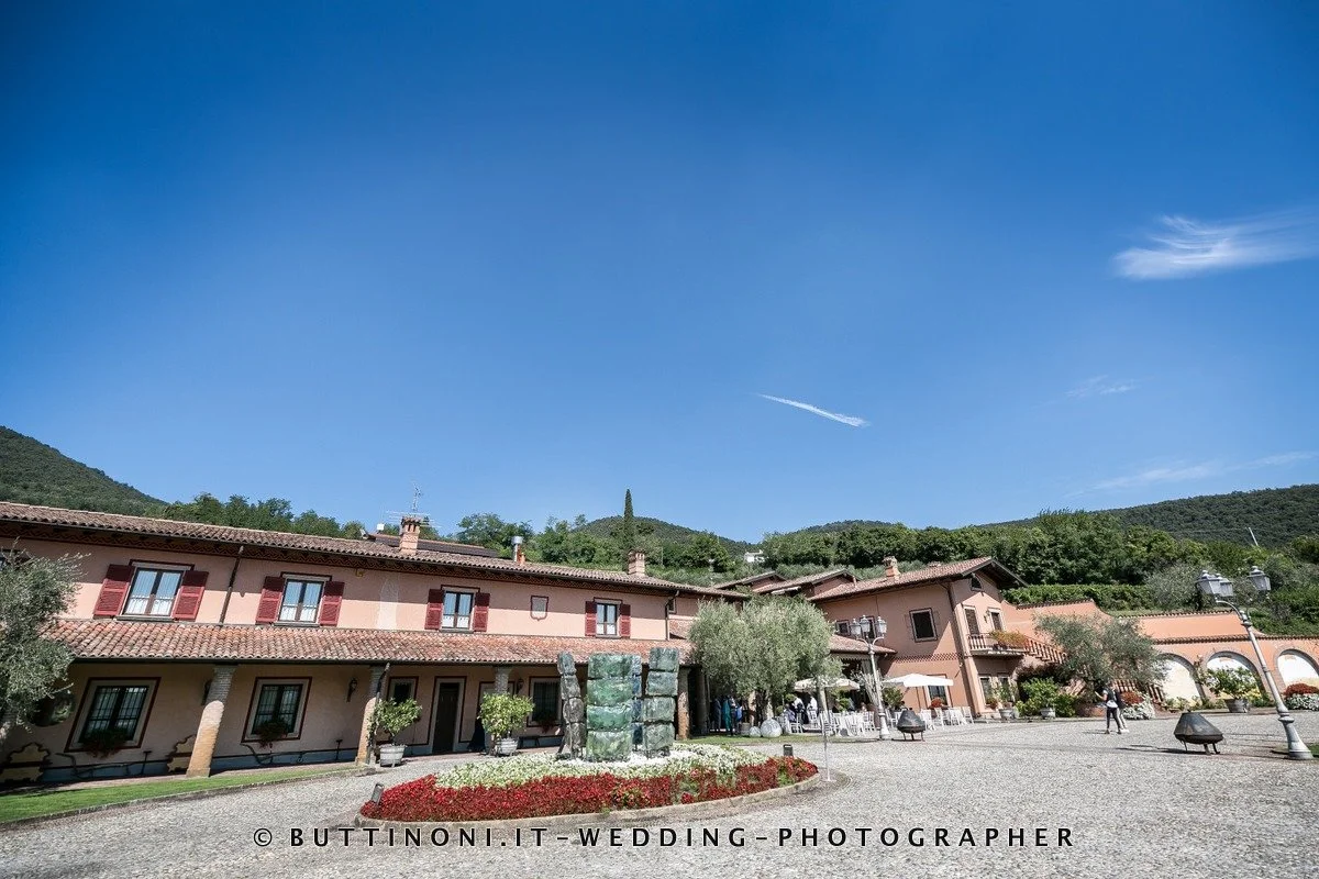 Villa Baiana 131 Fotografo Sposi Matrimonio Ristorante Villa Baiana Monticelli Brusati Brescia Franciacorta Reportage senza pose