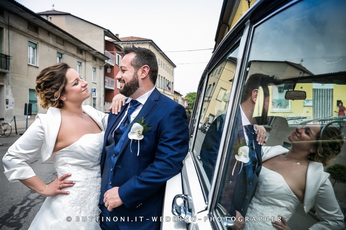 Sposi Matrimonio Chiesa Parrocchia di Misano Gera d'Adda Bergamo Reportage senza pose © Carlo Buttinoni Fotografo