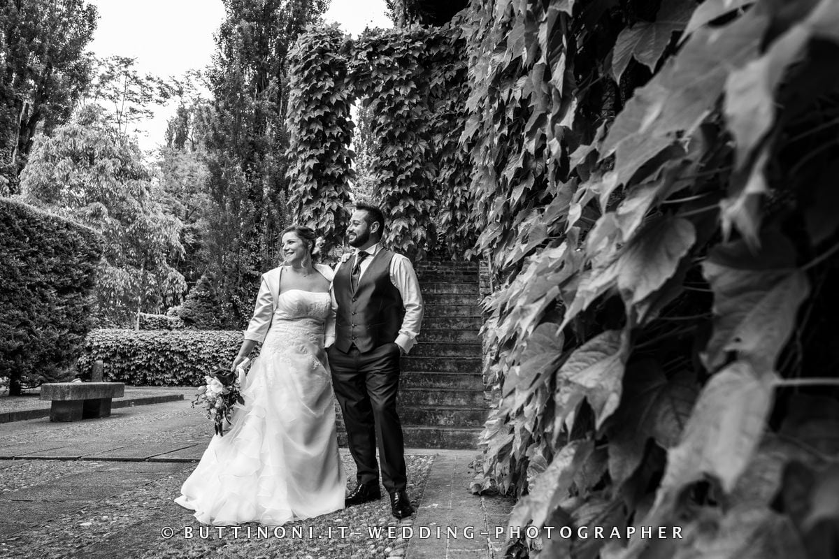 Parco Giardino Sposi Matrimonio Ristorante La Bassanina Fornovo Caravaggio Bergamo Reportage senza pose © Carlo Buttinoni Fotografo