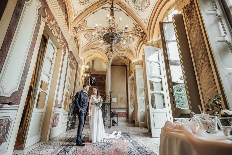 Matrimonio Palazzo Colleoni 202 Fotografo Matrimonio Location Sposi scalinata interna Ristorante Palazzo Colleoni Cortenuova Bergamo