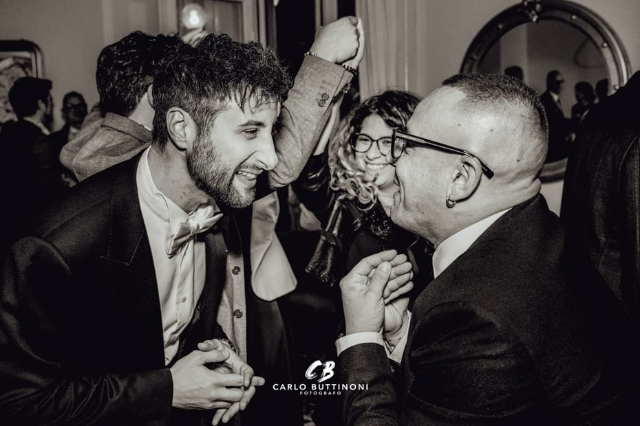 Villa Geno Lago di Como 319 Reportage Balli Sposi ed invitati dopo la cena dopo il Matrimonio con cerimonia civile a bordo Lago nella Location di Matrimoni Ristorante Villa Geno Lago di Como - Carlo Buttinoni Fotografo