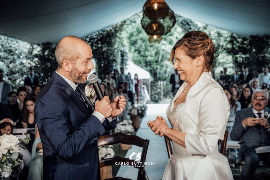 Tenuta Serradesca 231 Scambio anelli Rito civile Cerimonia Chiesetta vegetale Reportage Sposi Carlo Buttinoni Fotografo Matrimonio Ristorante-Tenuta Serradesca Acquaroli Scanzorosciate Bergamo Milano Brescia
