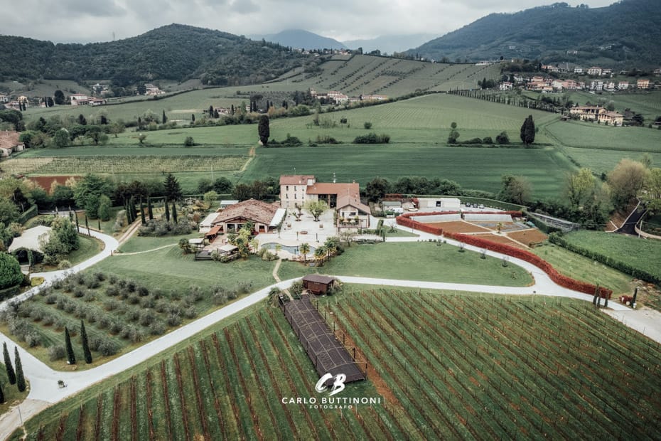 Tenuta Serradesca 183 Vista aerea con drone Reportage Sposi Carlo Buttinoni Fotografo Matrimonio Ristorante-Tenuta Serradesca Acquaroli Scanzorosciate Bergamo Milano Brescia