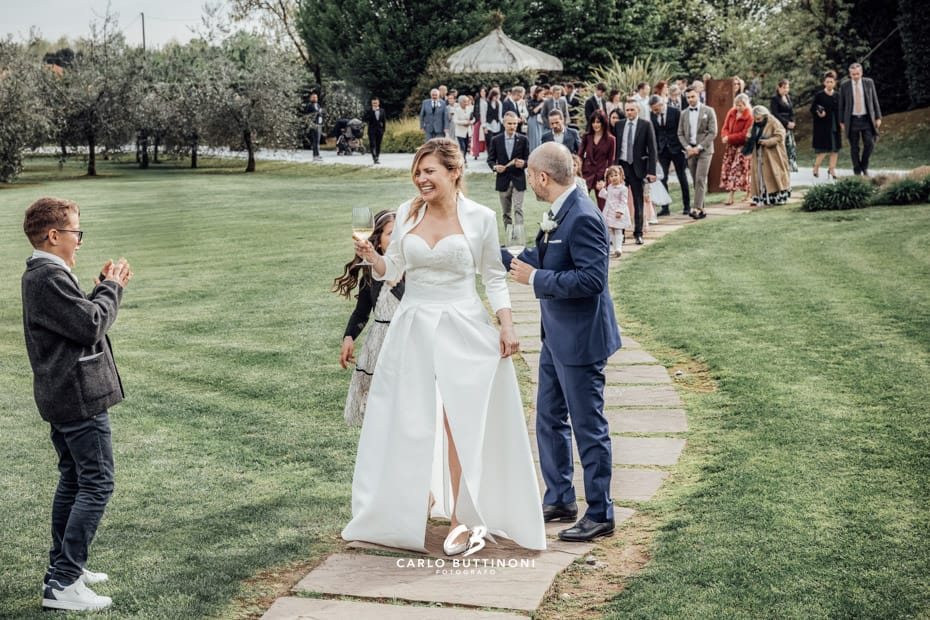 Tenuta Serradesca 239 Aperitivo Reportage Sposi Carlo Buttinoni Fotografo Matrimonio Ristorante-Tenuta Serradesca Acquaroli Scanzorosciate Bergamo Milano Brescia