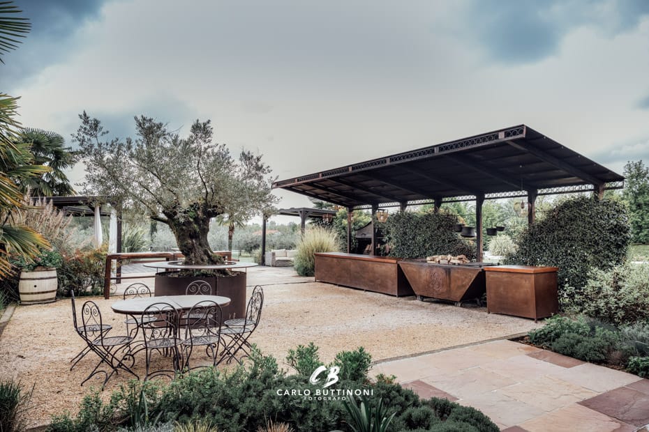 Tenuta Serradesca 242 Area Barbecue Reportage Sposi Carlo Buttinoni Fotografo Matrimonio Ristorante-Tenuta Serradesca Acquaroli Scanzorosciate Bergamo Milano Brescia