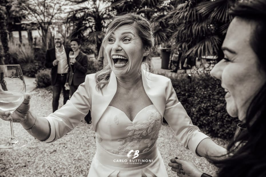 Tenuta Serradesca 254 Aperitivo sposi ed invitati Reportage Sposi Carlo Buttinoni Fotografo Matrimonio Ristorante-Tenuta Serradesca Acquaroli Scanzorosciate Bergamo Milano Brescia
