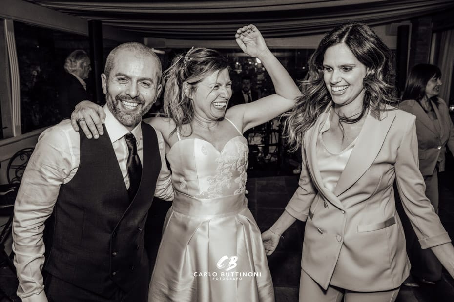 Tenuta Serradesca 304 Reportage balli sposi e invitati Veranda Ristorante Tenuta Serradesca Acquaroli Scanzorosciate Bergamo Milano Brescia - Carlo Buttinoni Fotografo Matrimonio