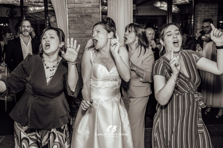 Tenuta Serradesca 306 Reportage balli sposi e invitati Veranda Ristorante Tenuta Serradesca Acquaroli Scanzorosciate Bergamo Milano Brescia - Carlo Buttinoni Fotografo Matrimonio