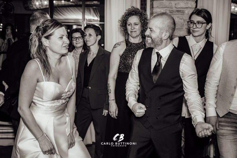Tenuta Serradesca 315 Reportage balli sposi e invitati Veranda Ristorante Tenuta Serradesca Acquaroli Scanzorosciate Bergamo Milano Brescia - Carlo Buttinoni Fotografo Matrimonio