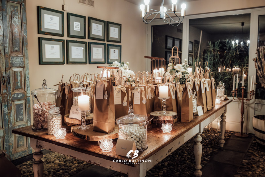 Tenuta Serradesca 332 Bomboniere e confettata Corte dei Gelsi Reportage Sposi Carlo Buttinoni Fotografo Matrimonio Ristorante-Tenuta Serradesca Acquaroli Scanzorosciate Bergamo Milano Brescia