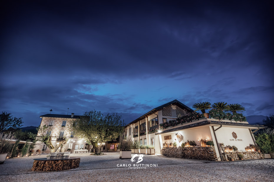 Tenuta Serradesca 336 Piscina e Corte dei Gelsi Reportage Sposi Carlo Buttinoni Fotografo Matrimonio Ristorante-Tenuta Serradesca Acquaroli Scanzorosciate Bergamo Milano Brescia