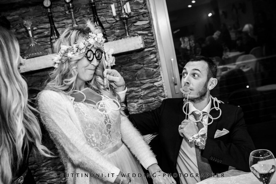 Photo Booth Sposi Matrimonio Ristorante Villa Elisa Clusane Brescia Reportage senza pose © Carlo Buttinoni Fotografo