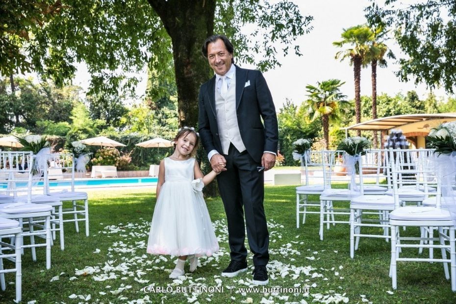 Damigella figlia con Sposo Porta Fedi Sposi Matrimonio Rito Civile Bergamo