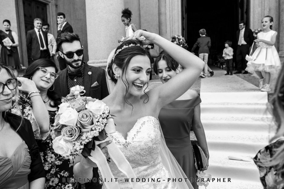 Fotografo Sposi Matrimonio Chiesa Parrocchia Santi Fermo e Rustico Presezzo Bergamo Reportage senza pose