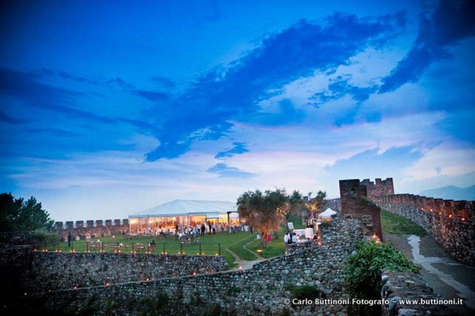 Fotografo Matrimonio al Ristorante La Rocca di Lonato del Garda Brescia Lago di Garda Fotografo Matrimonio al Ristorante La Rocca di Lonato del Garda Brescia Lago di Garda